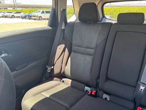 Used 2025 Nissan Rogue SV FWD image 41