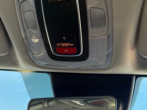 Used 2023 Hyundai Elantra SEL w/ Convenience Package image 35