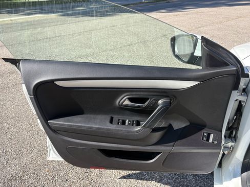 Used 2015 Volkswagen CC Sport image 28