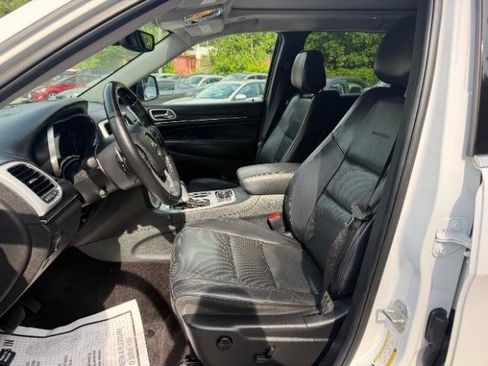 Used 2018 Jeep Grand Cherokee Summit AWD/4WD image 16