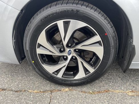 Used 2020 Subaru Legacy Premium image 11