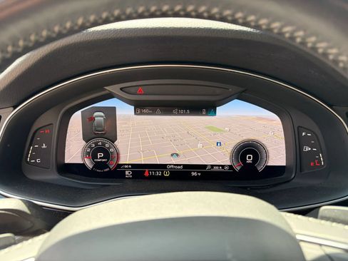 Used 2019 Audi Q8 Premium Plus w/ Premium Plus AWD/4WD image 18