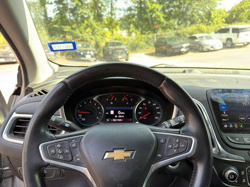 Used 2022 Chevrolet Equinox LT FWD image 5