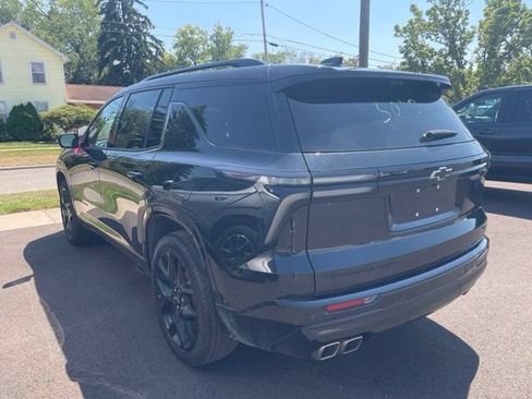 Used 2024 Chevrolet Traverse RS AWD/4WD image 5