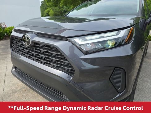 Used 2025 Toyota RAV4 LE AWD/4WD image 6