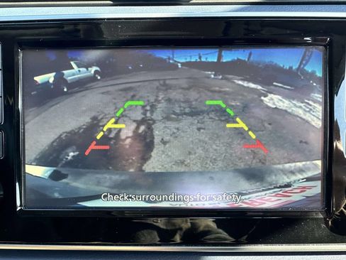 Used 2023 Nissan Versa SV FWD image 21