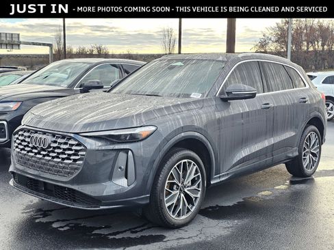 Used 2025 Audi Q5 Premium Plus w/ Premium Plus image 1
