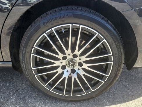 New 2025 Mercedes-Benz C 300 Sedan image 11