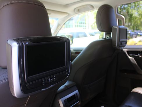 Used 2013 Lexus GX 460 w/ Comfort Plus Pkg AWD/4WD image 26