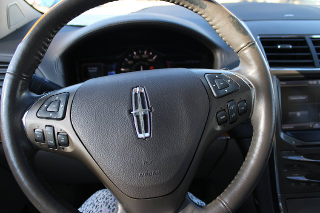 Used 2014 Lincoln MKX AWD w/ Equipment Group 102A image 11