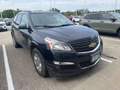Used 2017 Chevrolet Traverse LS AWD/4WD image 2