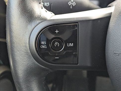 Used 2022 MINI Cooper SE image 16