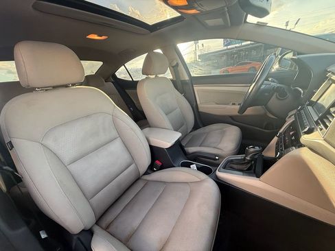 Used 2017 Hyundai Elantra Value Edition image 24