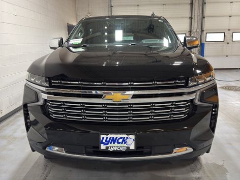 Used 2024 Chevrolet Suburban Premier image 9