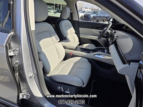 New 2026 Lincoln Nautilus Reserve image 13