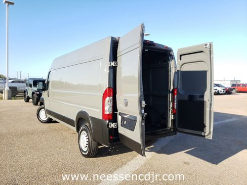 New 2026 RAM ProMaster 2500 w/ Convenience Group image 18