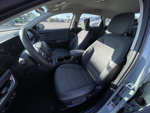New 2025 Kia K4 EX image 22