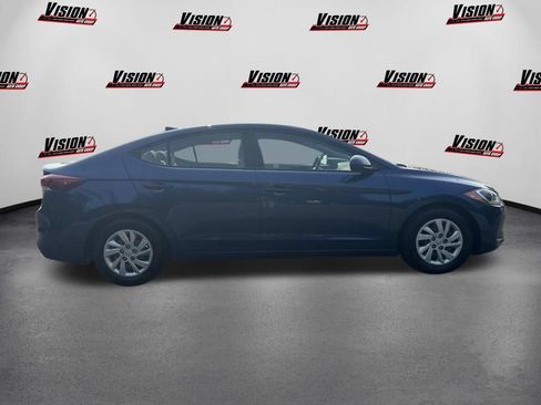 Used 2017 Hyundai Elantra SE FWD image 4