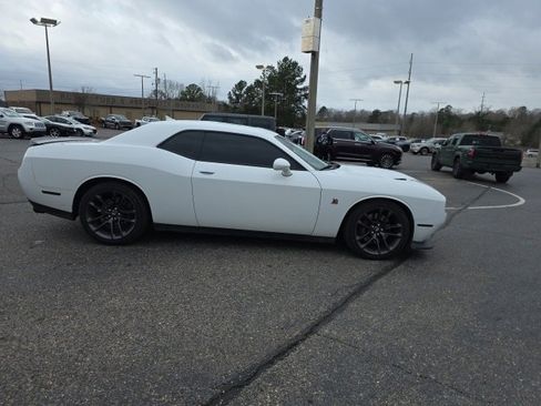 Used 2023 Dodge Challenger R/T Scat Pack w/ Plus Package image 2