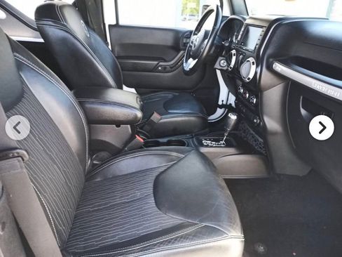Used 2015 Jeep Wrangler Sport AWD/4WD image 8