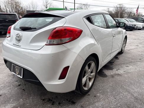 Used 2013 Hyundai Veloster image 5