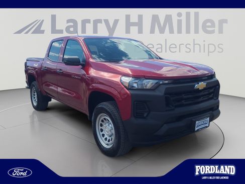 Used 2026 Chevrolet Colorado W/T w/ Advanced Trailering Package AWD/4WD image 7