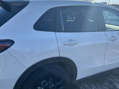 Used 2025 Honda HR-V Sport image 11