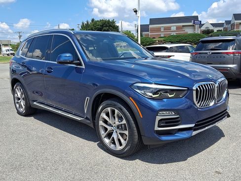 Used 2019 BMW X5 xDrive40i w/ Premium Package 2 AWD/4WD image 1