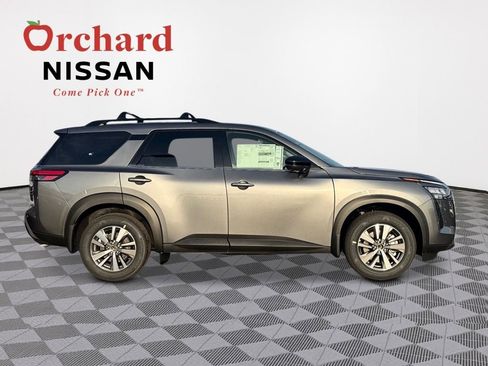 New 2026 Nissan Pathfinder SL AWD/4WD image 6