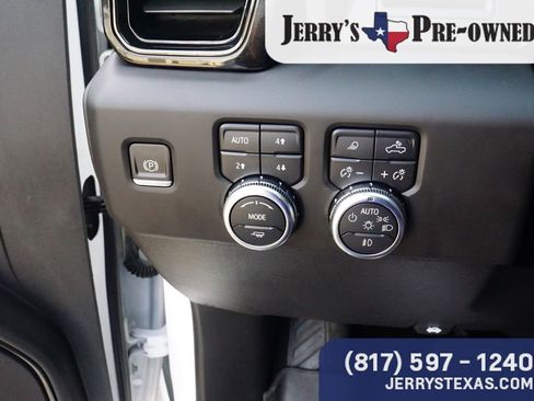 Used 2024 GMC Sierra 3500 AT4 w/ AT4 Preferred Package image 16