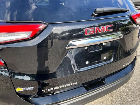 Used 2024 GMC Terrain SLE AWD/4WD image 28