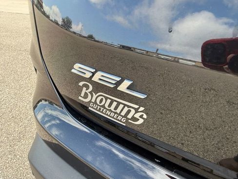 Used 2024 Ford Edge SEL w/ Convenience Package AWD/4WD image 9