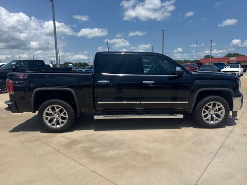 Used 2017 GMC Sierra 1500 SLT w/ Texas SLT Premium Package AWD/4WD image 9