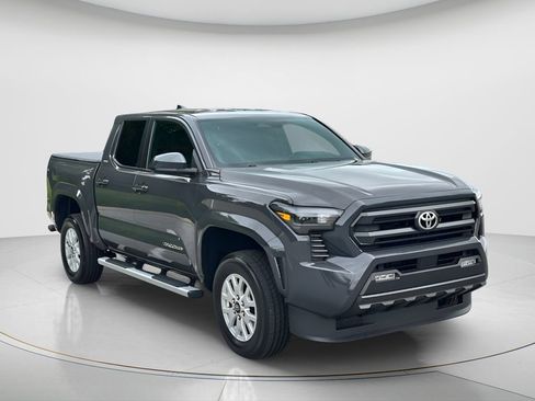 Used 2025 Toyota Tacoma SR5 RWD image 3