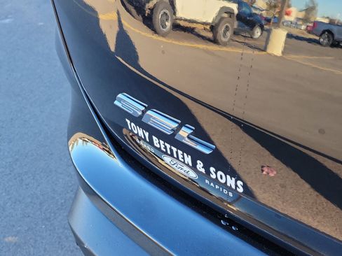 Used 2024 Ford Edge SEL w/ Convenience Package image 7