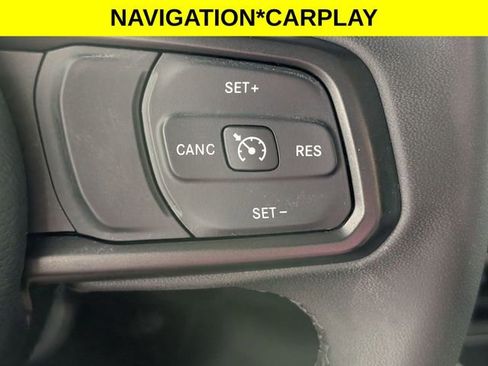Used 2023 Jeep Gladiator Sport AWD/4WD image 17