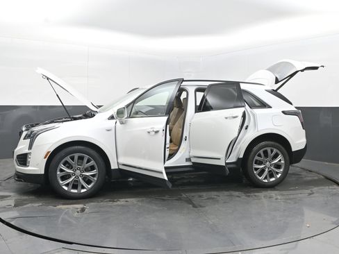 Used 2020 Cadillac XT5 Sportv w/ Platinum Package image 42