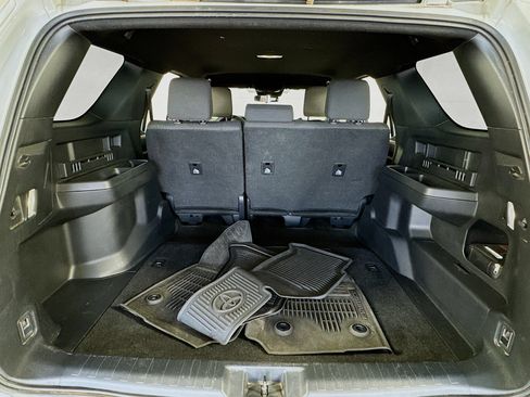 Certified 2025 Toyota 4Runner SR5 AWD/4WD image 19