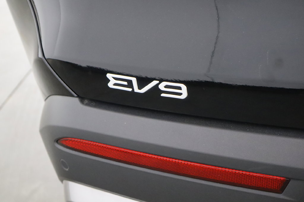 Used 2026 Kia EV9 Wind AWD/4WD image 43