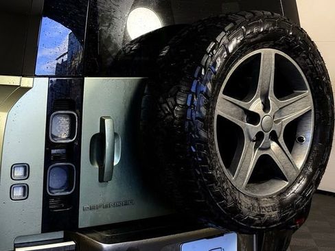 Used 2022 Land Rover Defender 110 X image 17