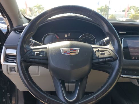 Used 2019 Cadillac XT4 Luxury image 18