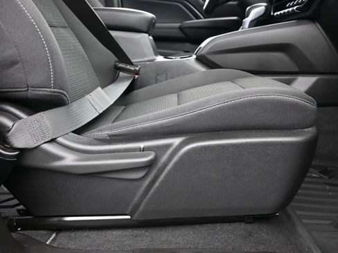 Used 2024 Chevrolet Colorado LT w/ LT Convenience Package image 13