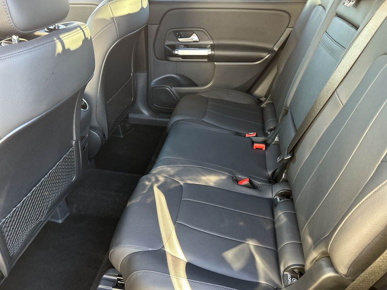 Used 2025 Mercedes-Benz GLB 250 image 13