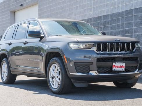 Used 2023 Jeep Grand Cherokee L Laredo AWD/4WD image 2