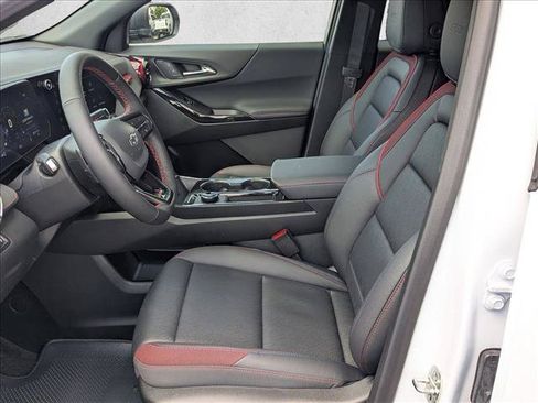 New 2026 Chevrolet Equinox RS w/ Convenience Package III AWD/4WD image 4