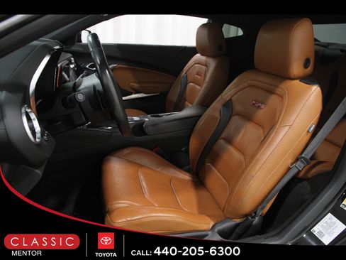 Used 2021 Chevrolet Camaro SS RWD image 5