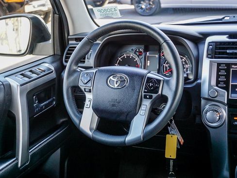 Used 2020 Toyota 4Runner SR5 image 17
