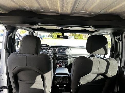 Used 2023 Jeep Wrangler Unlimited Rubicon 4xe image 16