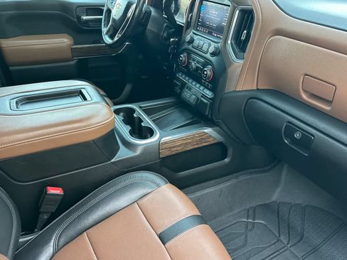 Used 2020 Chevrolet Silverado 2500 High Country image 16