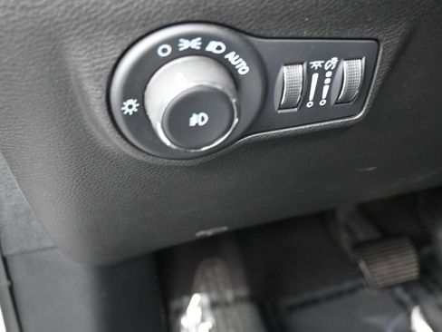 Used 2024 Jeep Compass Latitude AWD/4WD image 26